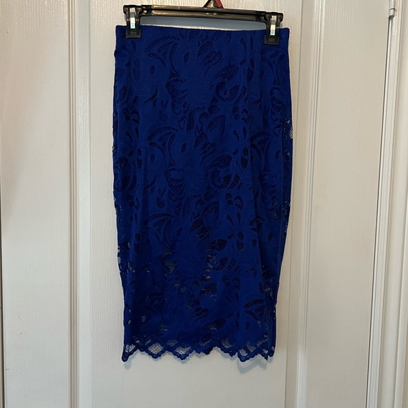 H&M electric blue lace top and skirt set - Picture 4 of 4